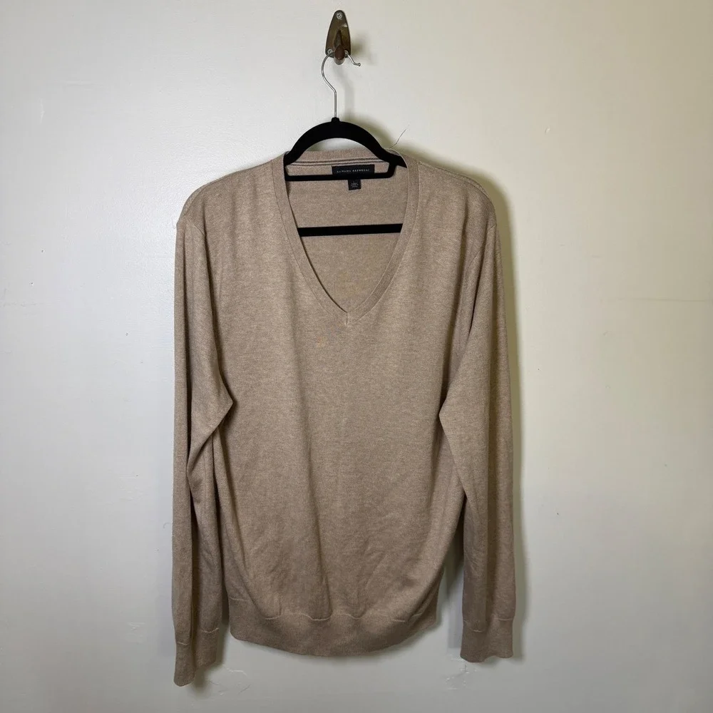 Banana Republic Luxury‎ Blend Tan V-Neck Sweater XL Silk Cotton Cashmere Mens